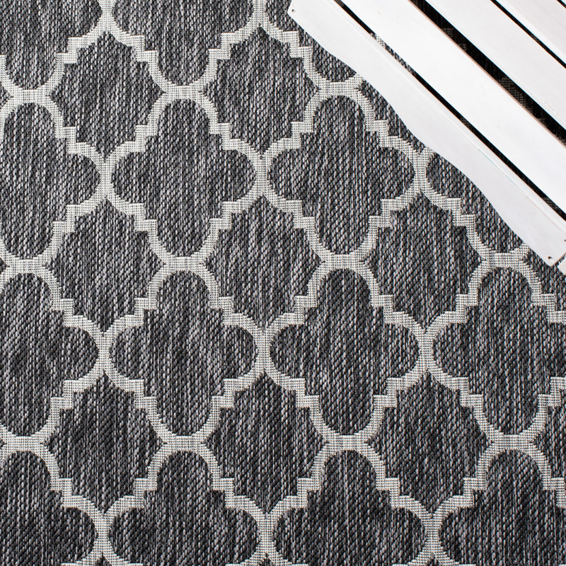 Akaylia Performance Geometric Indoor/Outdoor Area Rug, Rectangle 6'7" x 9'6"