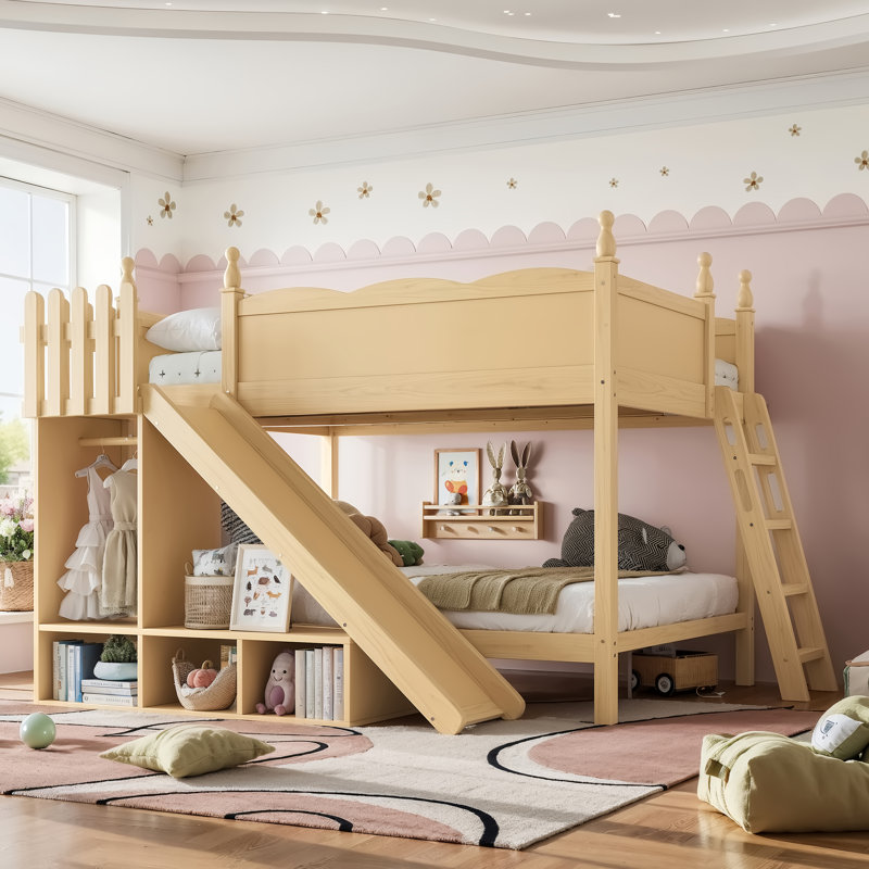 Lit superposé en bois peu encombrant avec glissade, tablettes de rangement et échelle Cavero, Naturel