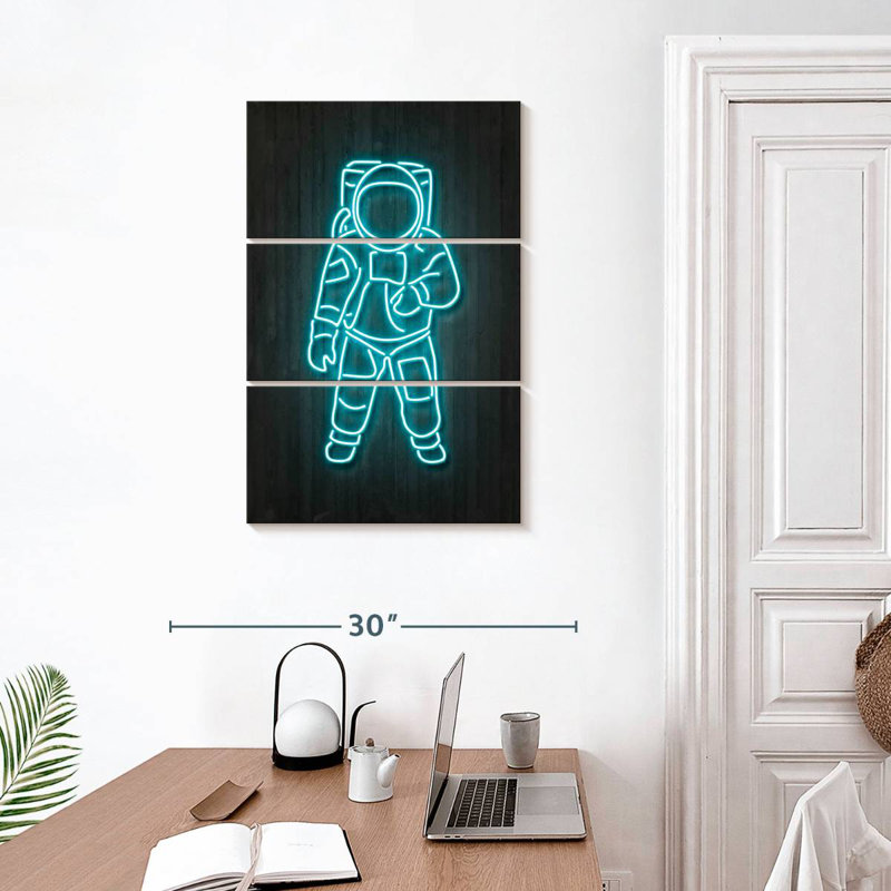 Oberle Astronaut, 32" H x 20" W