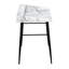 Bureau d'ordinateur de 48 pouces avec huche et casiers de rangement, finition marbre blanc avec base en métal noir