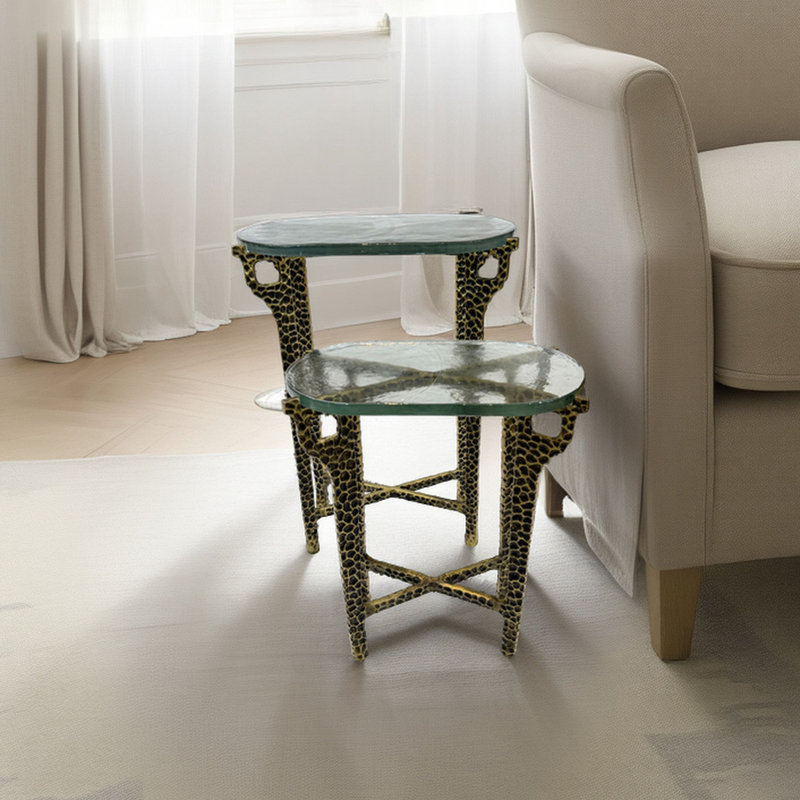 Élégante table d'appoint gigogne verte de 26 po avec un design peu encombrant, Doré