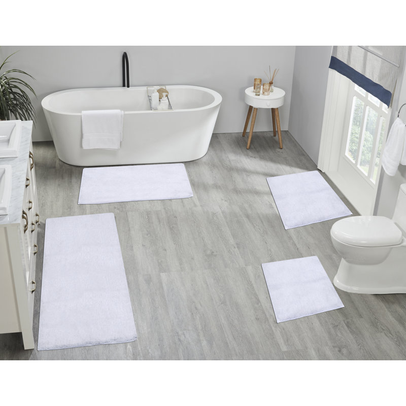 Ultra Luxe Bath Mat, 32" L x 20" W, White