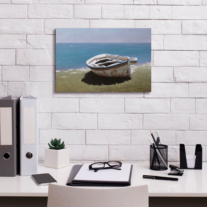 "Breaked Bay" Weathered Boat "par Zhenhuan Lu, art mural sur toile, H 12 po x l 18 po x P 0,75 po