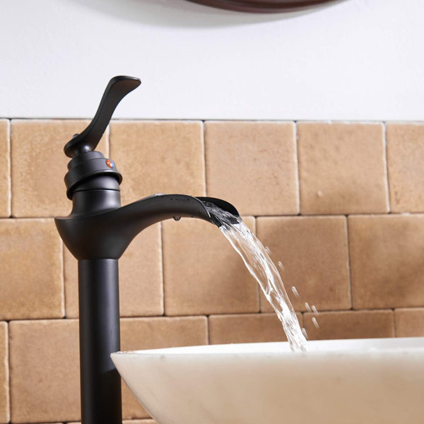 Robinet De Salle De Bain Robinet Cascade Mono-trou Mitigeur Sur Lavabo Robinetterie Lave-mains Avec Levier Unique En Cuivre Mélangeur à L'Eau Chaude Et Froide