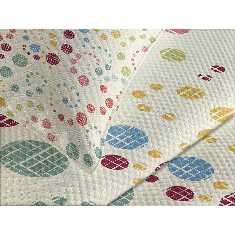 Queen White Quilted Bedspread Set with Pillow Shams