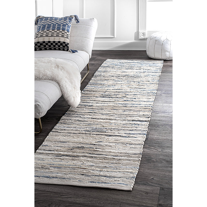Tapis en coton rayé bleu, ivoire et crème crocheté à la main Brolin, Tapis de couloir 2 pi 6 po x 8 pi