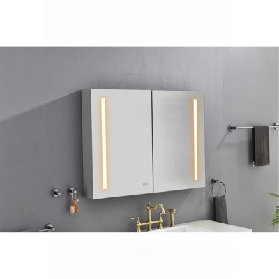 Armoire à pharmacie à DEL avec lumières, désembueur, gradateur, miroir de maquillage 3X, prises et USB