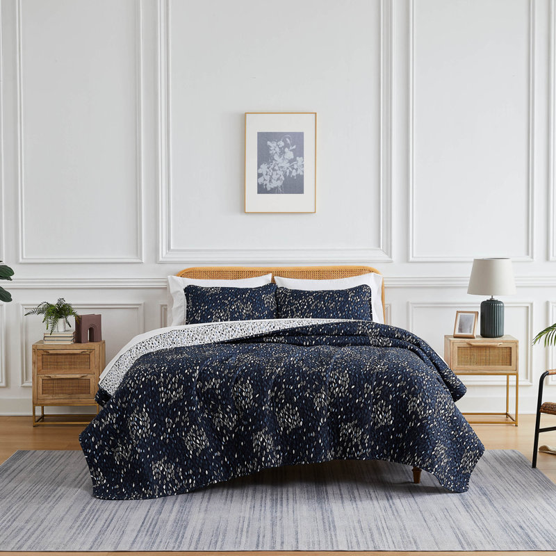 Botanical Leaves Blue Reversible Microfiber Full/Queen Quilt Set