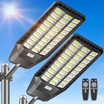 Éclairage extérieur à DEL pour la maison (ensemble de 2) avec panneaux solaires, crépuscule à l'aube, avec capteur de mouvement, télécommande, 4800 W, 48 000 lumens, imperméable pour le stationnement dans la cour arrière