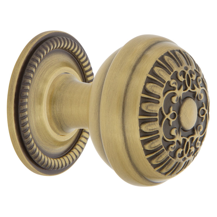 Egg and Dart 1 3/8" Diameter Round Knob