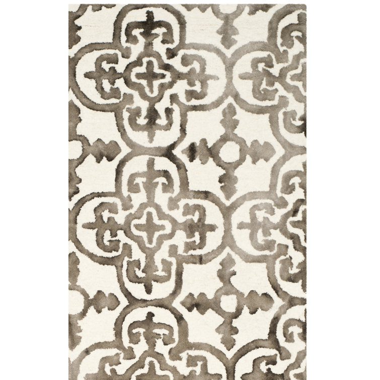 Pimentel Hand Tufted Wool Quatrefoil Rug