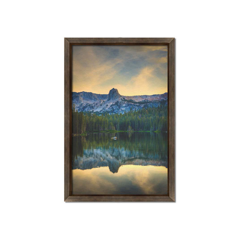 «Mamie Lake II» par Kelly Wade. Impression sur papier - Montée et encadrée, image, H 49 po x l 34 po