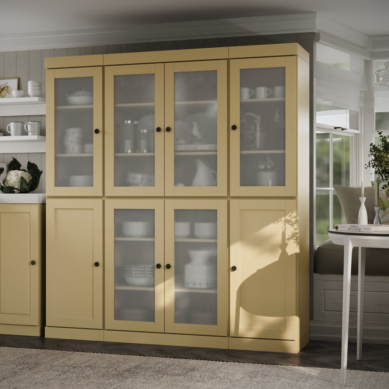 Garde-manger 100% en bois massif 65 po avec verre givré, portes Shaker et tablettes réglables, Jaune