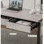 Bureau en bois massif et cuir de selle blanc-110429888