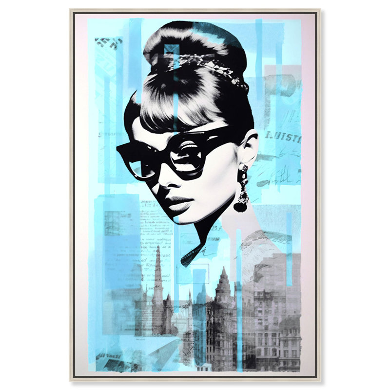 Reproduction d'art rétro sur toile Iconic Collage Style II par Art Remedy, Cadre argenté, H 37 po x l 25 po
