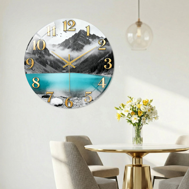 «Mountain Lake», horloge murale en verre, 40 x 40 cm (15,7 x 15,7 pouces)
