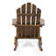 Détendez-vous dans la cour avec cette chaise berçante en bois avec un look classique
