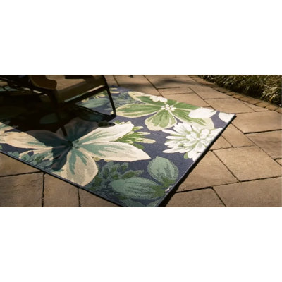 Ziyana Floral Indoor / Outdoor Rug