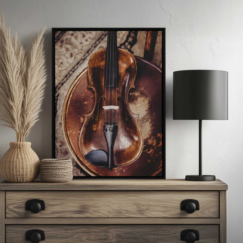 «Well-Aged Violin» par Jennifer Rigsby, reproduction d'art, L 18 po x H 24 po, Argent, Toile avec cadre