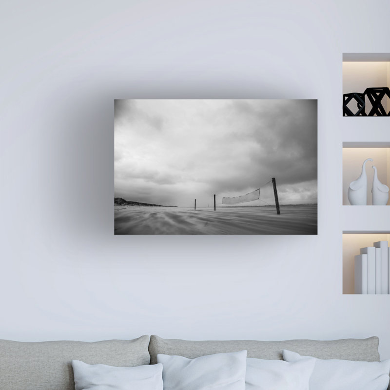 «Volley Ball» par Liesbeth Van Der - reproduction de photo sur toile tendue, H 16 po x l 24 po x P 2 po