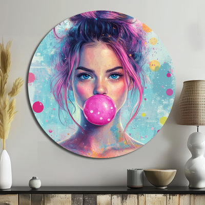 Portrait de femme Bubblegum - mode grand rond, art mural en métal
