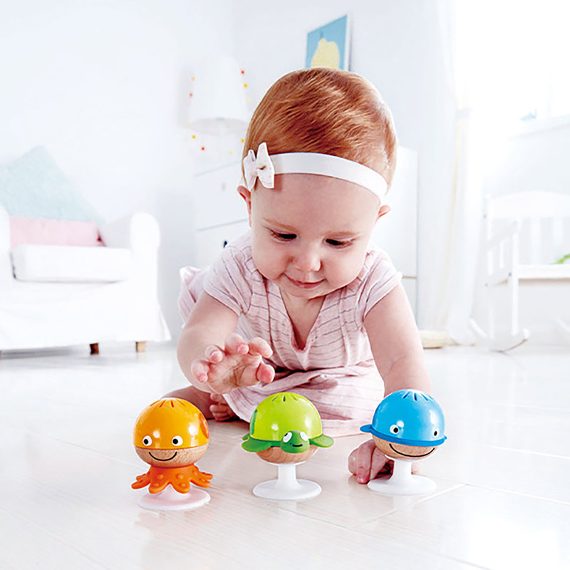 Hape: Hochet Stay-Put - 3 hochets à ventouse pour animaux de mer, se fixent aux surfaces et émettent un son unique lorsqu'ils sont secoués