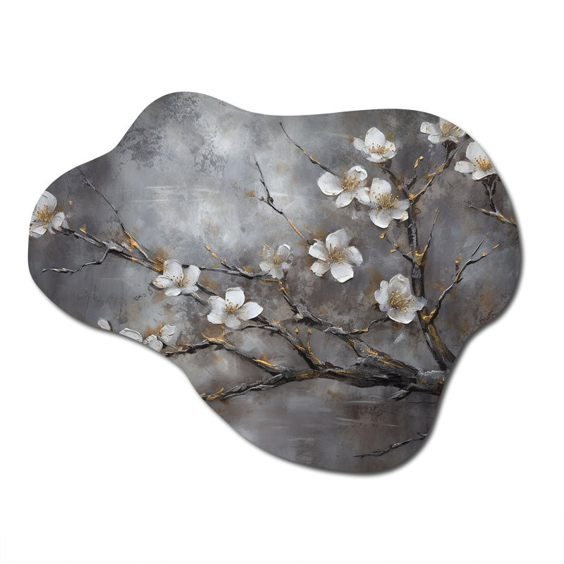 «White Grey Cherry Blossum Harmony II», art mural floral en métal, sculpture murale asymétrique en métal, H 27 po x l 35 po