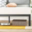 Lit simple avec lit plateforme en métal gris et lattes de bois-1575278410-1564663899