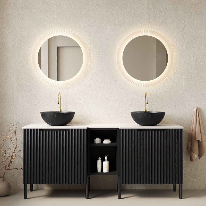 Meuble-lavabo double autoportant de 60 po avec lavabos TURIO, 2 armoires de rangement rayées de 24 po + tablette ouverte amovible de 12 po, 2 vasques noires à motif de cuve en pierre avec comptoir blanc de Carrare