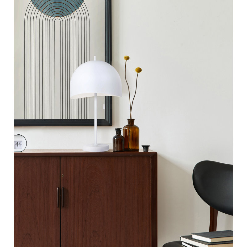 Kwanisha Metal Table Lamp, White, White