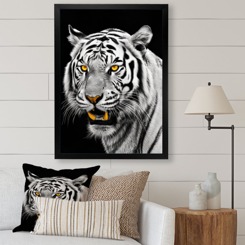 Tigre blanc féroce VI - animaux, art mural, salon, Cadre simple noir, H 32 po x l 16 po x P 1 po