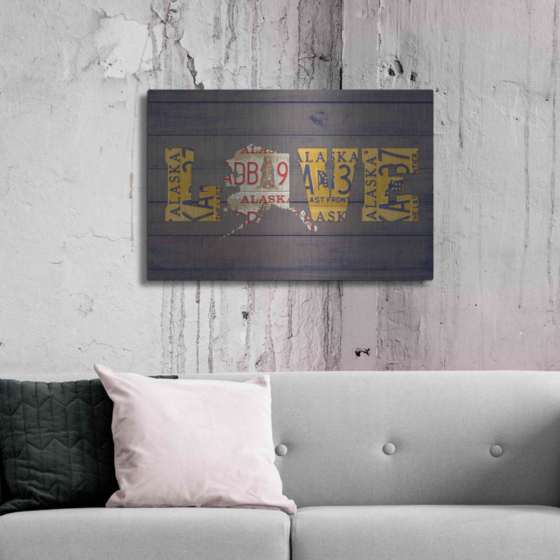 "AK State Love" par Design Turnpike, H 24 po x l 36 po