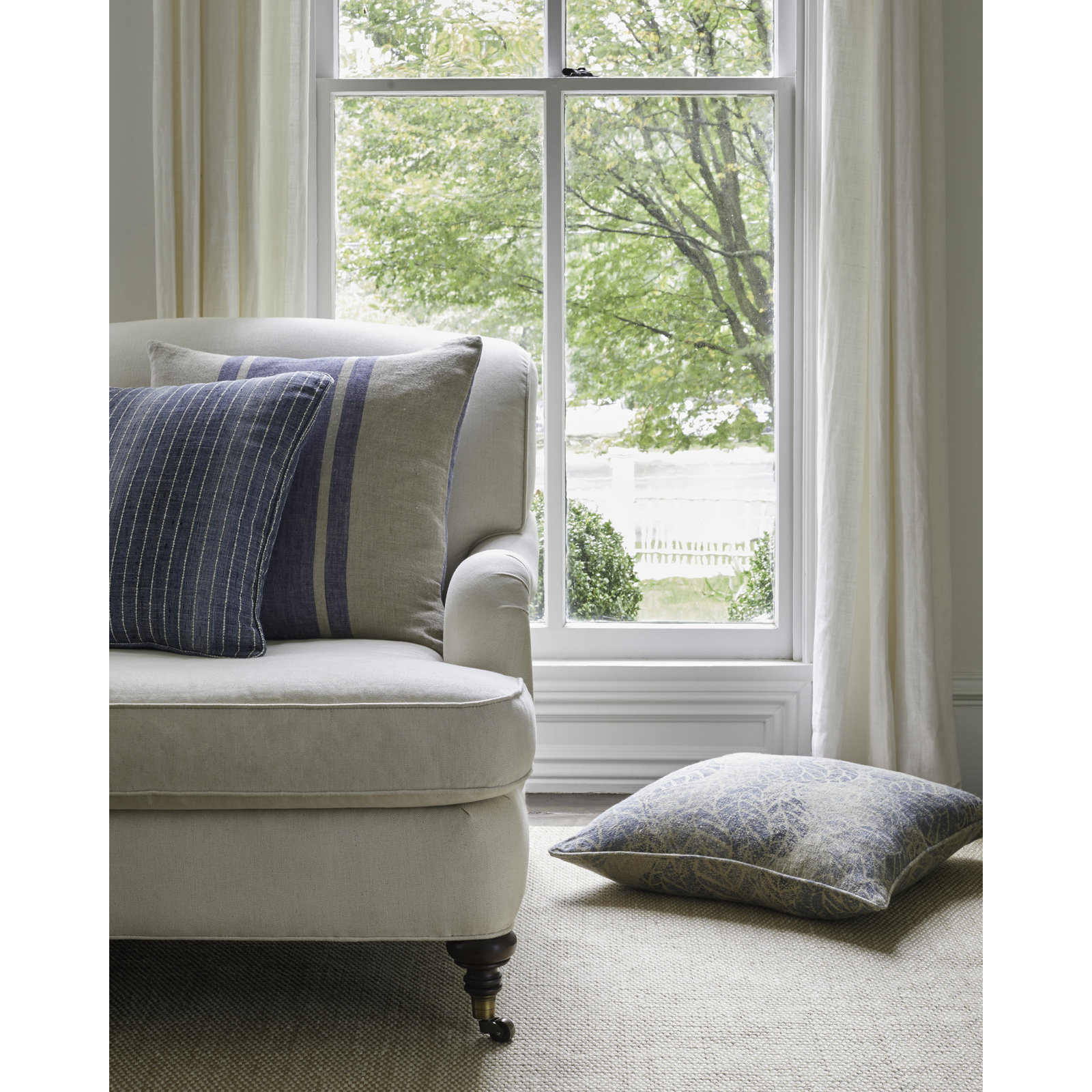 Pebble Natural Handwoven Performance Rug, Rectangle 2' x 3'