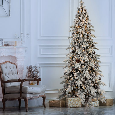 Arbre de Noël 8 pi, matériau floqué, 1000 lumières à DEL blanc chaud, 1634 pointes, 44 branches de pin naturel, assemblage rapide, petites surfaces enneigées, installation, vestibules