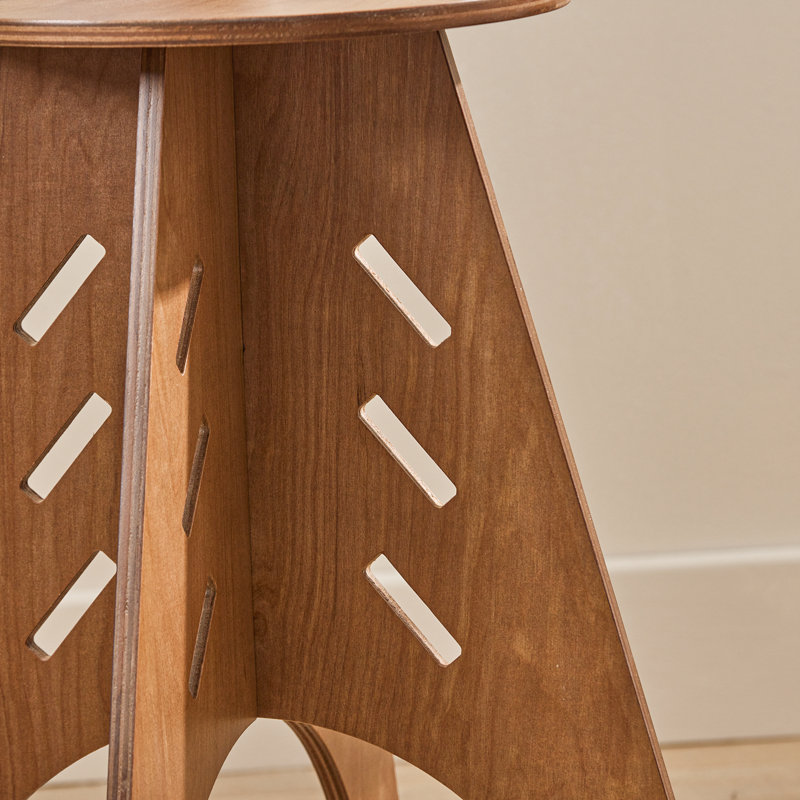 Matrikas End Table, Brown