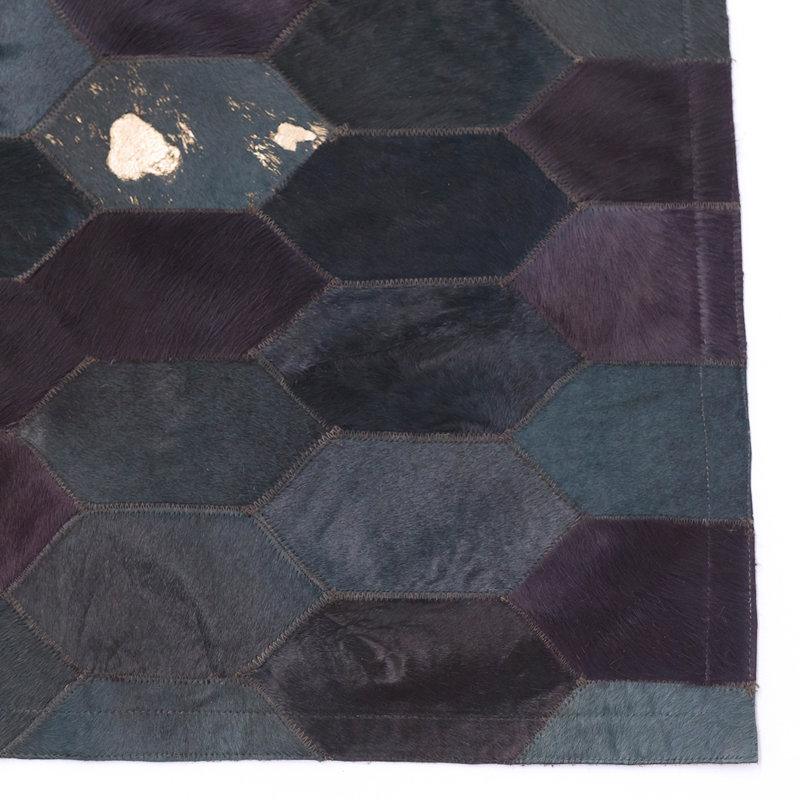 Tapis bleu sarcelle géométrique en cuir de vache foncé, Rectangle 6 pi 7 po x 9 pi 8 po