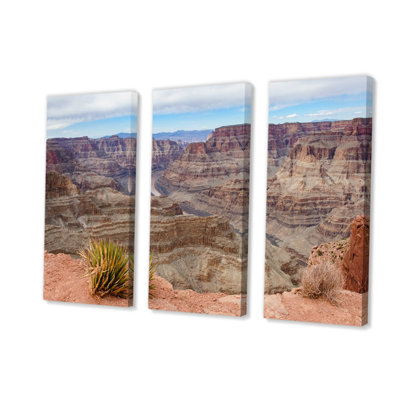 «Grand Canyon West of Arizona II», reproduction sur toile 3 pièces, H 40 po x l 60 po x P 1 po