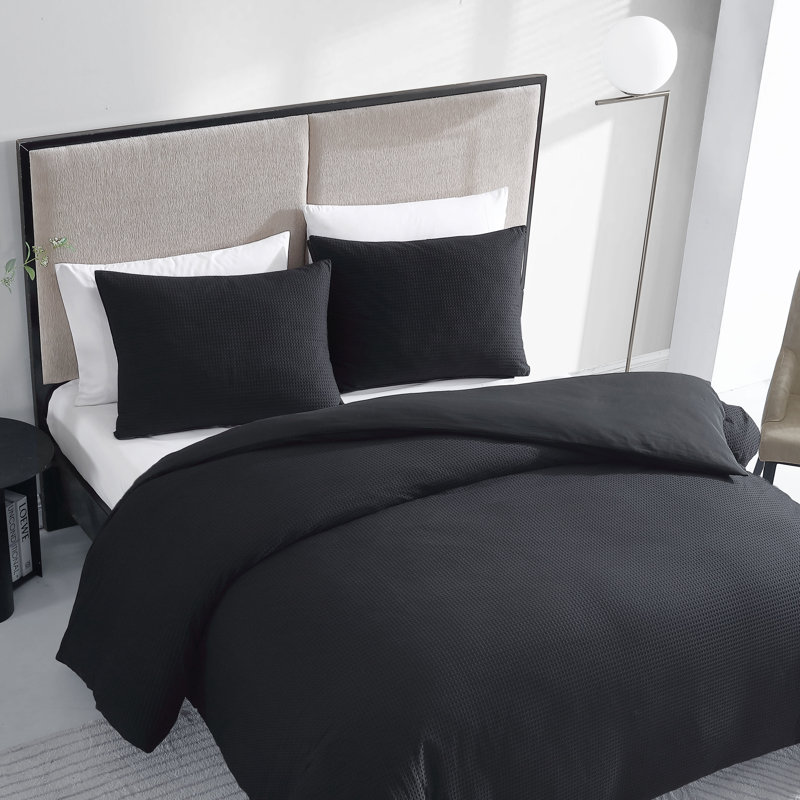 Vera Wang Waffle Pique Solid Cotton Comforter Set, King Comforter + 2 King Shams, Black