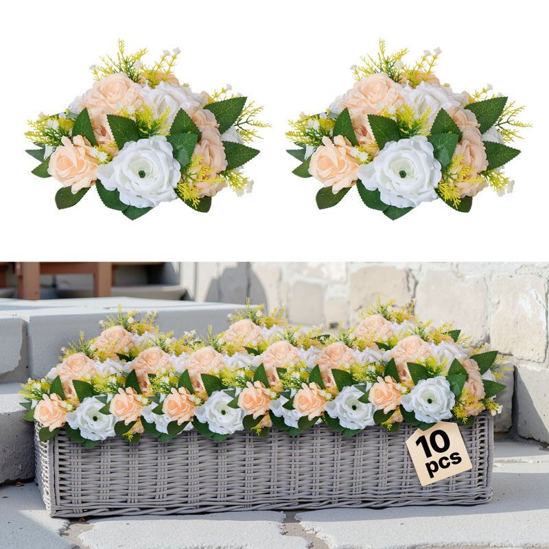 Rose Arrangement, White, 10.8cm x 24cm