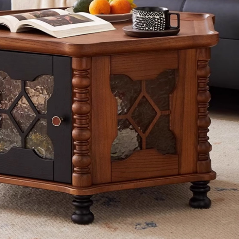 Table basse antique et exquise