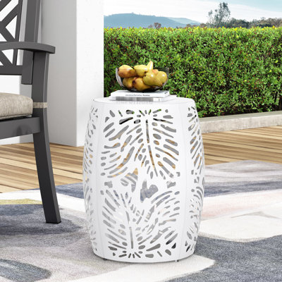 Élégante table en métal blanche - motif de feuilles tropicales coupées en fer, 16,21 x 16,21 x 20,01, sans assemblage, sans tracas, l 16,21 po x H 20,01, requise