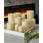 Bougie pilier classique DEL sans flamme scintillante à piles-97893838-104397820