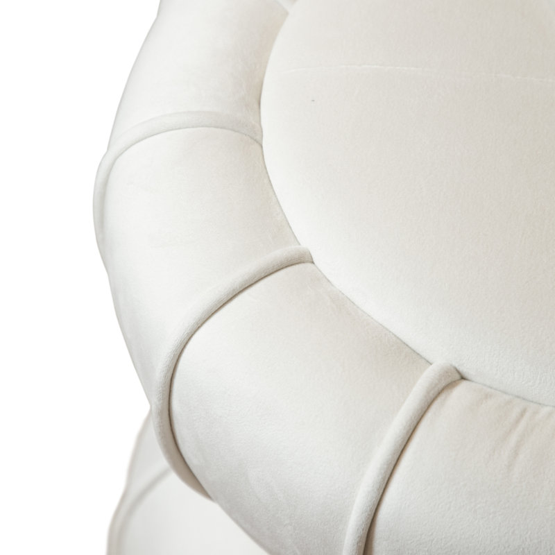 Repose-pieds rond en velours de 15,5 po Cerjio, Velours crème