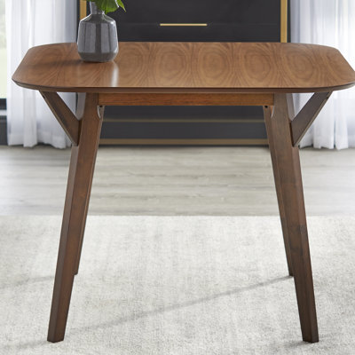 Stela Dining Table