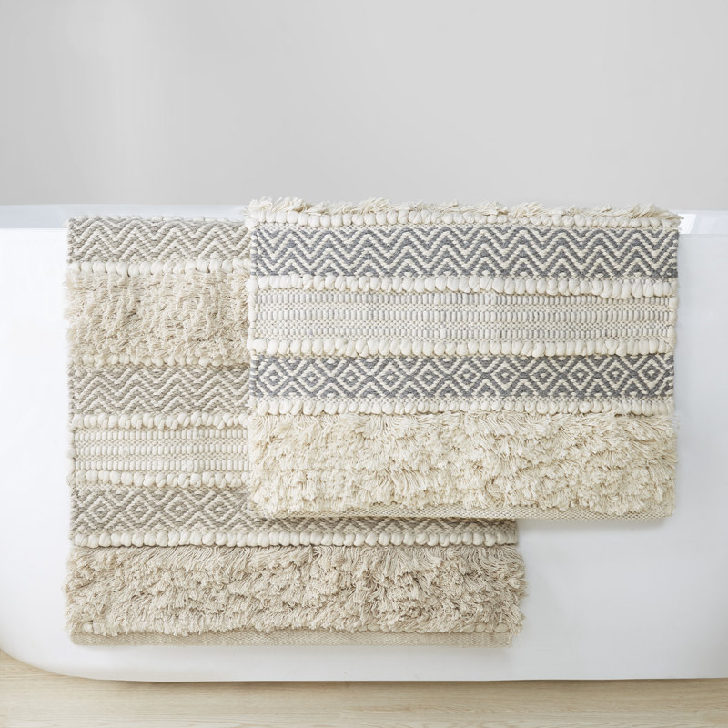 Natural Shaggy Striped Hand-Woven Bathroom Rug 20" x 32"