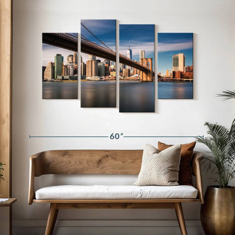 Marchelle reliant le pont de Brooklyn