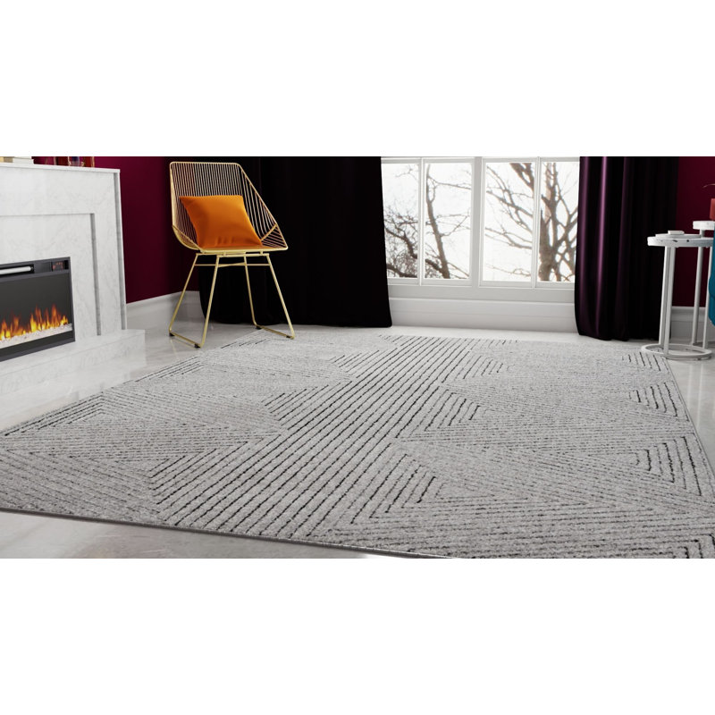 Neace Indoor Rug, Rectangle 5' x 7'