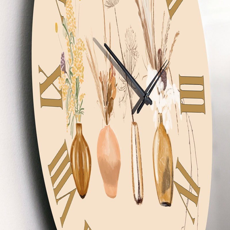 Bouquets de fleurs sauvages dans des vases dorés II - Horloge murale traditionnelle, 23" H x 23" W x 1" D
