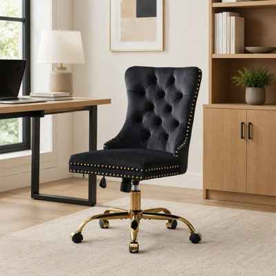 Fauteuil de bureau moderne capitonné en velours avec appui-tête et repose-pieds réglables et piètement en métal doré