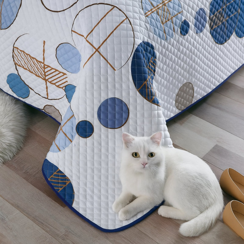 Cotton Blend Geometric Shapes Quilt, White/Blue, Queen Quilt + 2 Shams